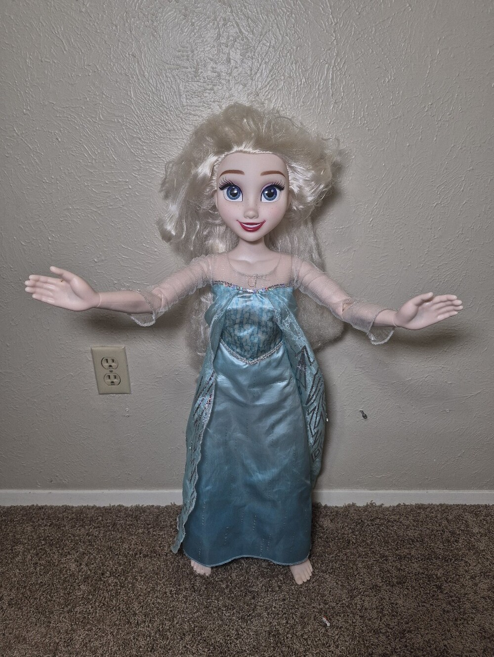 Disney My Size Doll "Ice & Snow" Singing Playdate Elsa 32 inch/ Used No Shoes